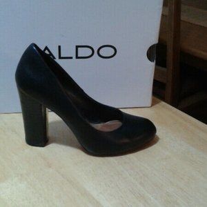 ALDO HEELS / PUMPS SIZE 6